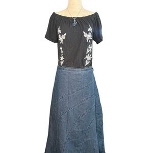 Cottagecore Grey Off Shoulder‎ Shirt Embroidered Blue Floral Sz 6